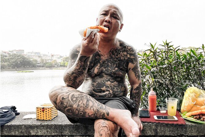 Hanoi Street Photography with a Pro – Phone & Camera - Who Should Book This Hanoi Photo Walk