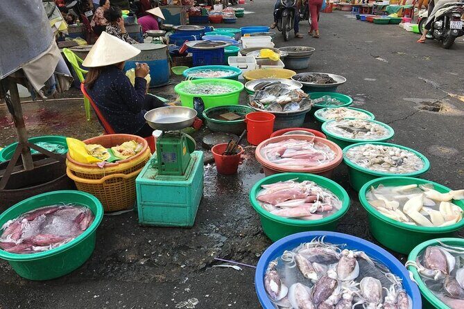 Hanoi The Best Street Food Experience | VEGETARIAN OPTION - Timing options: morning versus evening, and what it means for your appetite