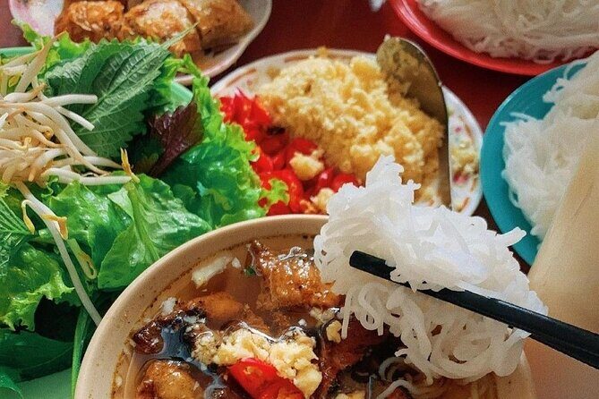 Hanoi The Best Street Food Experience | VEGETARIAN OPTION - The standard menu tasting stop: what you’ll likely see and how to handle vegetarian choices