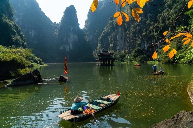 Hanoi to Ninh Binh Day Trip: Mua Cave, Trang An Boat Ride - Lunch - Hanoi to Ninh Binh: The best kind of long day