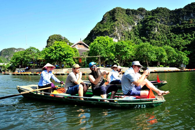 Hanoi to Ninh Binh Private Day Tour : Bai Dinh Trang An Mua Cave - Getting from Hanoi Old Quarter to Ninh Binh: the private car reality