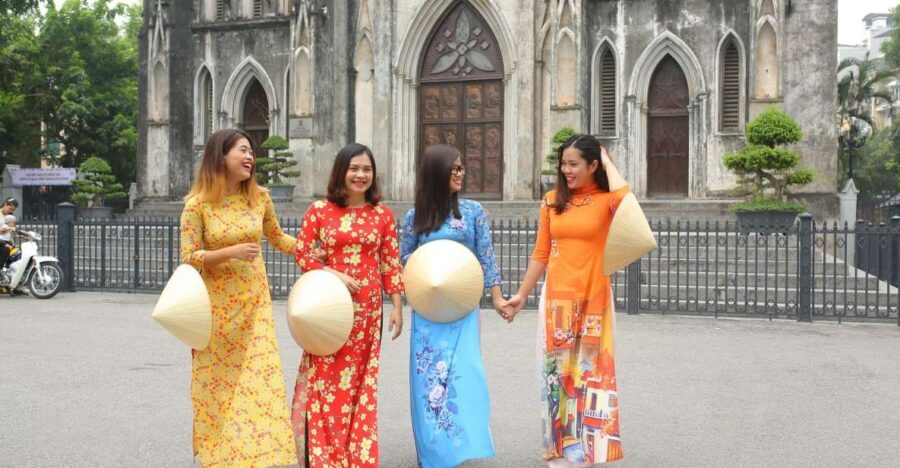 Hanoi: Traditional Ao Dai Dress and Non La Hat Rental - Key things I’d plan around