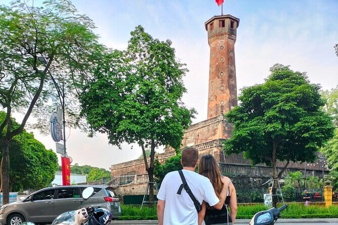 Hanoi Unique Motorbike Tour - Stop 2: Hoàn Kiếm Lake Walking Street and the King Lý Thái Tổ statue
