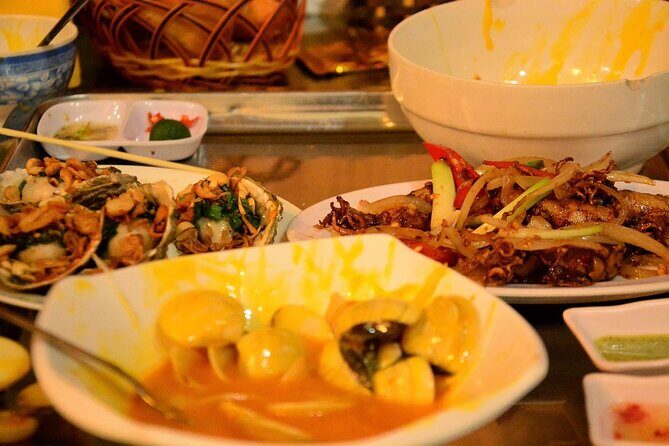 Hanoi Vespa Tours: Hanoi Vintage Vespa Food Tours - Duong Tau train street stop: seeing a local oddity without the chaos