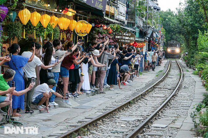 Hanoi Walking Street Food Tour with Train Street - Key highlights worth planning around