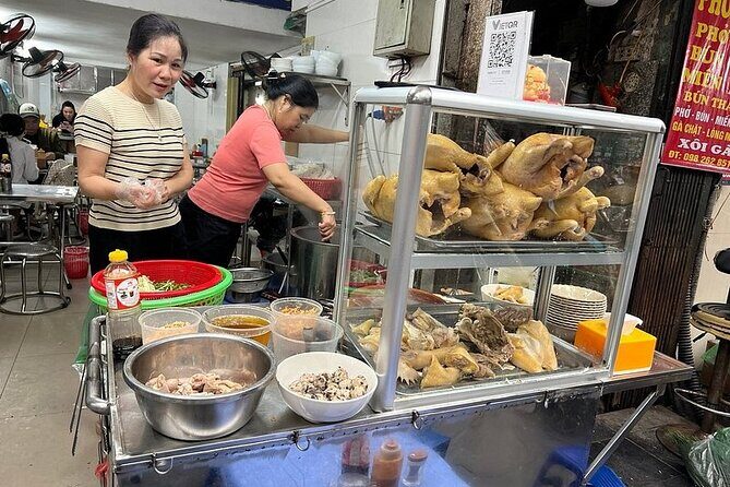 Hanoi Walking Street Food Tour with Train Street - Photo strategy: getting shots without making it miserable