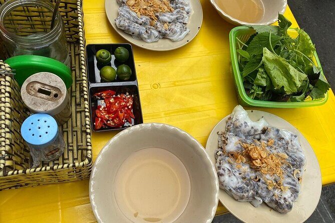 Hanoi Walking Street Food Tour with Train Street - Old Quarter stop: bun cha, pho, and friends in the right order