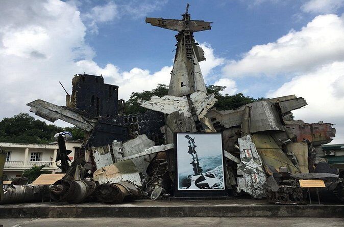 Hanoi War Sites Walking Tour - Stop 3: French Quarter timing, Hoàn Kiếm Lake, and Monument of Sacrifice