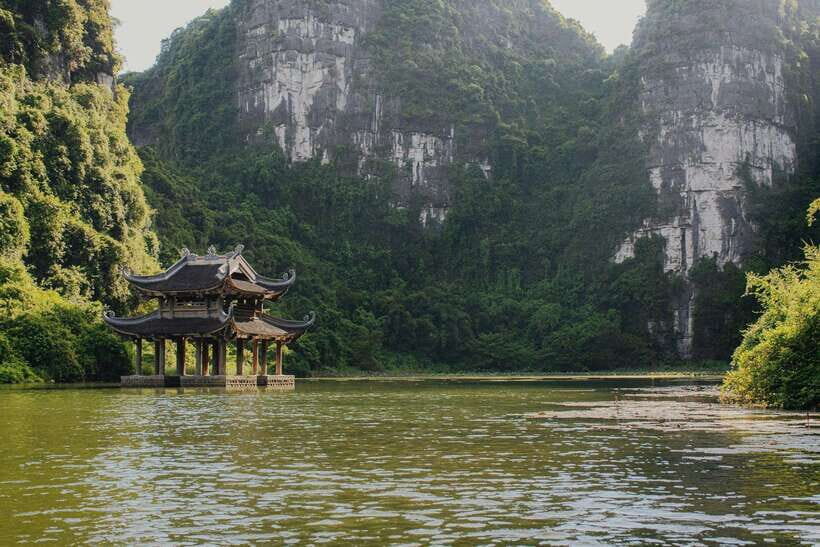 Hanoi:Ninh Binh-Trang An-Mua Cave-Hoa Lu&Cycling BEST SELLER - Hoa Lu: Vietnam’s first capital, plus a peaceful village cycling loop