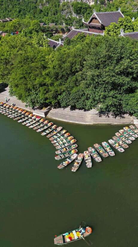 Hanoi:Ninh Binh-Trang An-Mua Cave-Hoa Lu&Cycling BEST SELLER - Trang An boat tour: UNESCO caves, tunnel passes, and the Kong effect