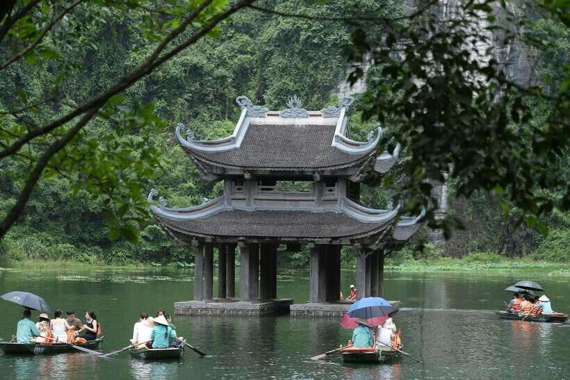 Hanoi:Ninh Binh-Trang An-Mua Cave-Hoa Lu&Cycling BEST SELLER - Mua Cave option: the almost-500 steps and the Tam Coc view