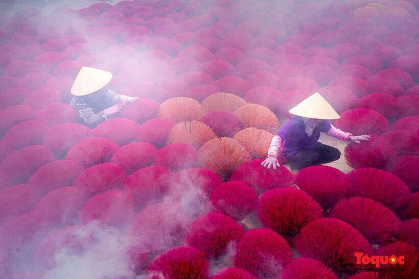 Hanoi's artisan trail:Incense Village,Hat,Lacquer & Train St - What to bring (and what to watch out for)