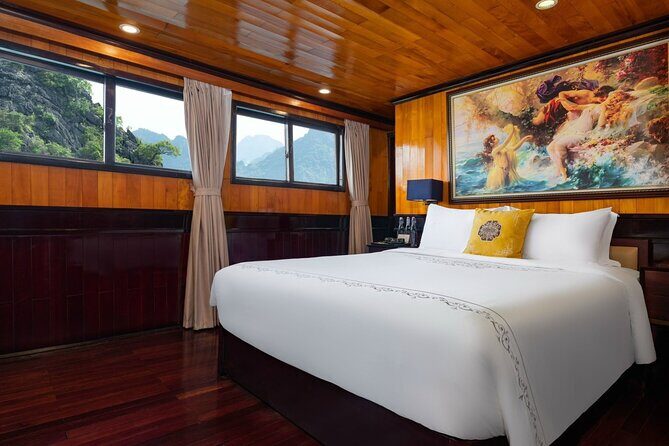 HERA CLASSIC Boutique Cruise Halong Bay 2 Days 1 Night Trip - Cabins, Meals, and Service: What You Can Expect in Real Life
