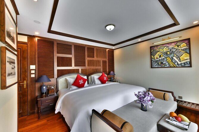Heritage Cruises Best Luxury Cruise to Halong and Lan Ha Bay 2D1N - Day 2: Vovinam, Bamboo Boats, and Dark & Bright Cave
