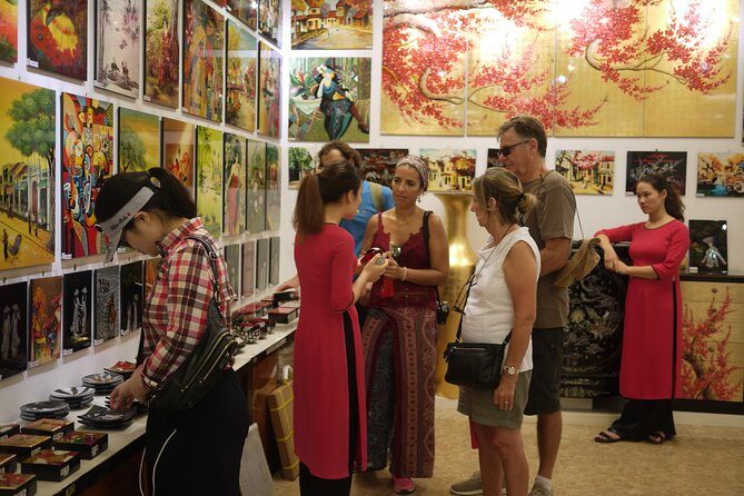 Highlight- Hanoi city tour and Cycle around old quarter - Getting started at 8:00 am: the Thang Long Water Puppet Theatre area