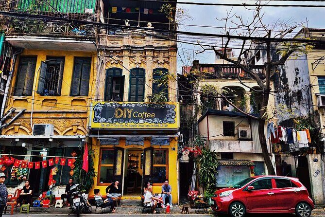 Highlights and Secrets of Hanoi Old Quarter Through Train Street - Long Bien Bridge: From Colonial Echoes to War Memory