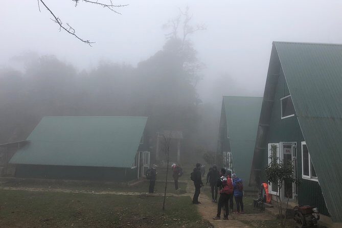 Hiking Fansipan in 1 day - Weather, cable car, and how to plan like a local