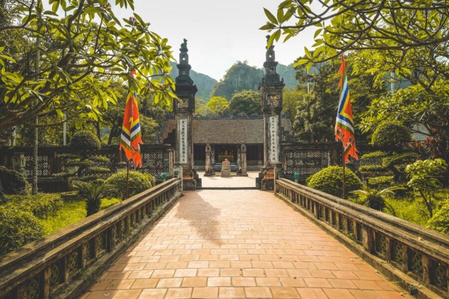 Hoa Lư and Tam Cốc with Bike Ride and Family Visit - Price and value: what $95 really buys you