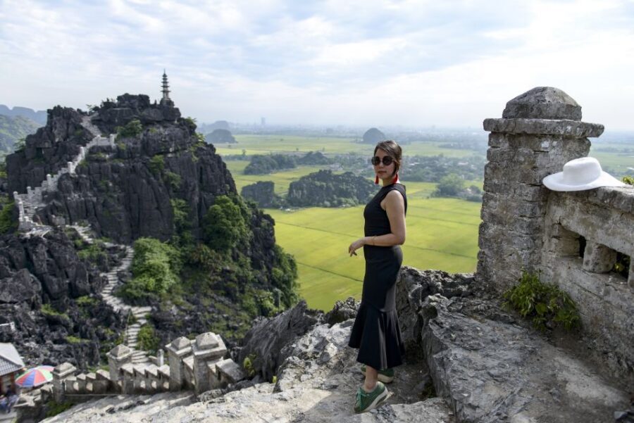 Hoa Lu-Mua Cave-Tam Coc-Bich Dong-Thung Nham National Park - Bich Dong Pagoda: 200 steps to a temple view that feels calmer than the main hike