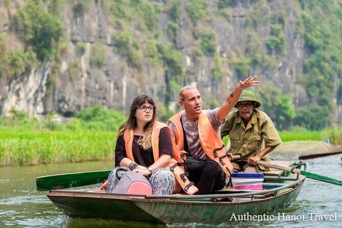Hoa Lu Tam Coc 1 Day Group Tour (Biking- Boating-Cave Exploring) - Tam Cốc arrival and the lunch rhythm that works