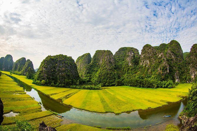 Hoa Lu Tam Coc Full Day Tour: Small Group Tour & Buffet Lunch - Getting out of Hanoi fast: pickup timing and how to plan your morning