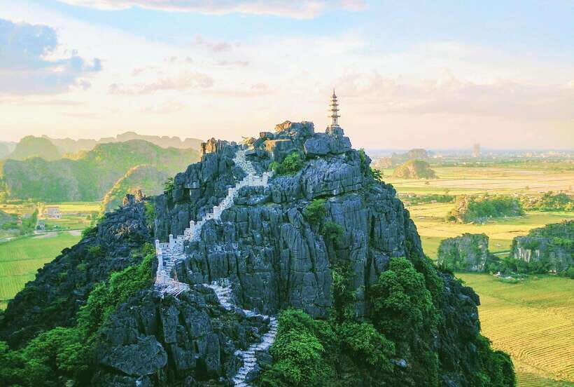 Hoa Lu, Tam Coc, & Mua Cave Day Trip with Lunch & Limousine - Riding back to Hanoi: how to handle the tired-but-happy feeling
