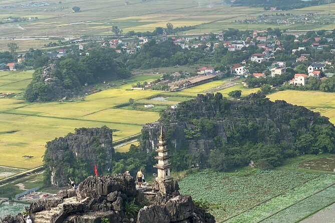 Hoa Lu - Tam Coc - Mua Cave Full Day - LIMOUSINE - Starting with a 7:30 am limousine pickup in Hanoi’s Old Quarter