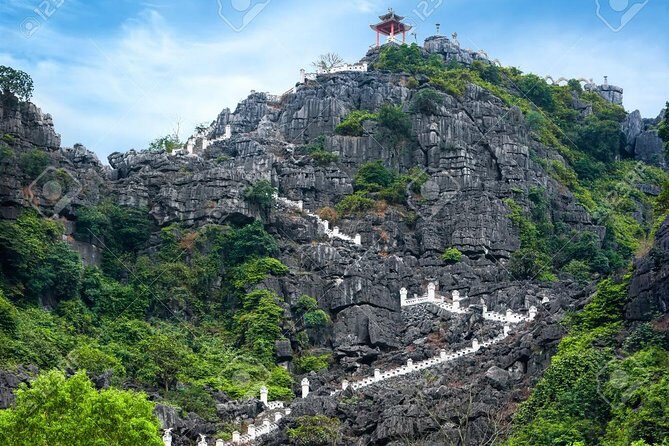 Hoa Lu -Tam Coc - Mua Cave Full Day Trip with Limousine Bus - Hoa Lu Ancient Capital: Dai Co Viet in about 40 minutes