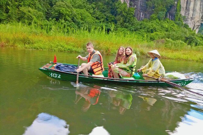 Hoa Lu -Trang An -Hang Mua Small Group Full day From Hanoi - Getting to Ninh Binh: pickup timing and how the day starts