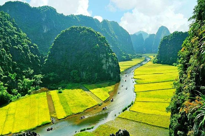 Hoa Lu - Trang An - Mua Cave- 1 Day Trip from Hanoi By Limousine and Small Group - Mua Cave and Mua Island Views: The Climb With the Payoff