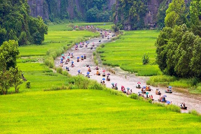HOA LU -TRANG AN -MUA CAVE Full Day Including Boat Entrance Fees and Lunch - From Hanoi to Ninh Binh: a day planned around travel time