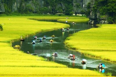 HOA LU -TRANG AN -MUA CAVE Full Day Including Boat Entrance Fees and Lunch - Hoa Lu temples of the Dinh and Le Dynasties: where the story starts