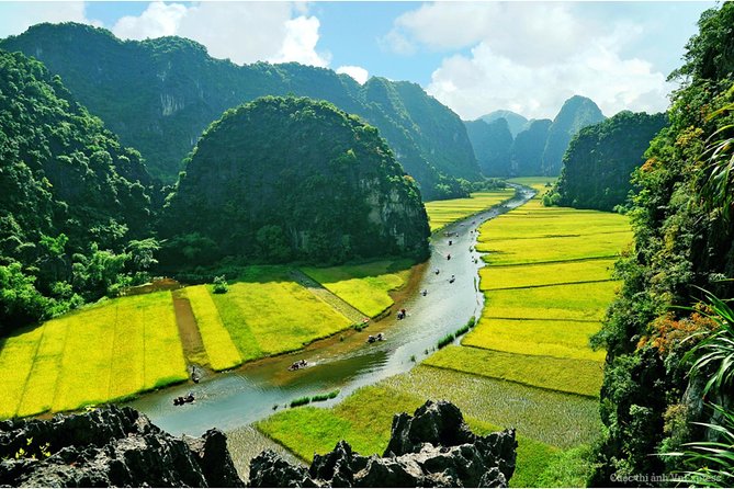 HOA LU -TRANG AN -MUA CAVE Full Day Including Boat Entrance Fees and Lunch - Biking and Bich Dong pagoda: choose shopping or a little adventure