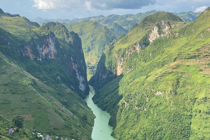 Hoang Kim Ha Giang Tours: A Journey Through Culture - Day 1: Hoang Kim Hotel, Bắc Sum Pass, Lùng Tám Hemp, and Du Gia Waterfall