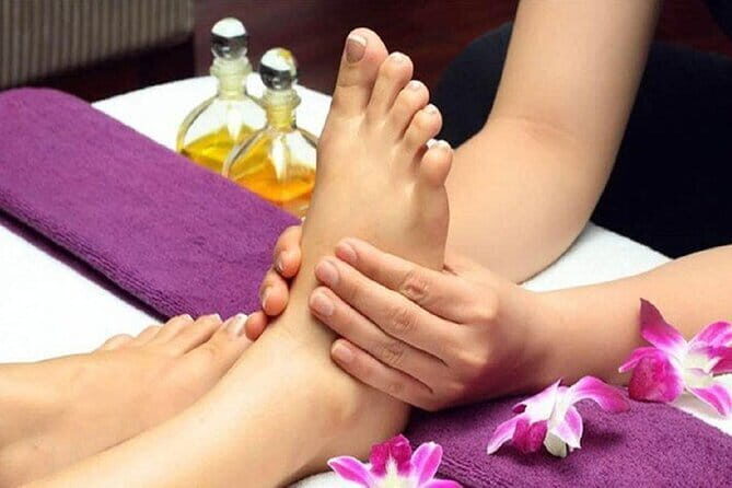 Hoang's Spa for Relaxing Foot Massage - Step-by-Step: Welcome Drink, Booking, and Your Foot Therapy Room