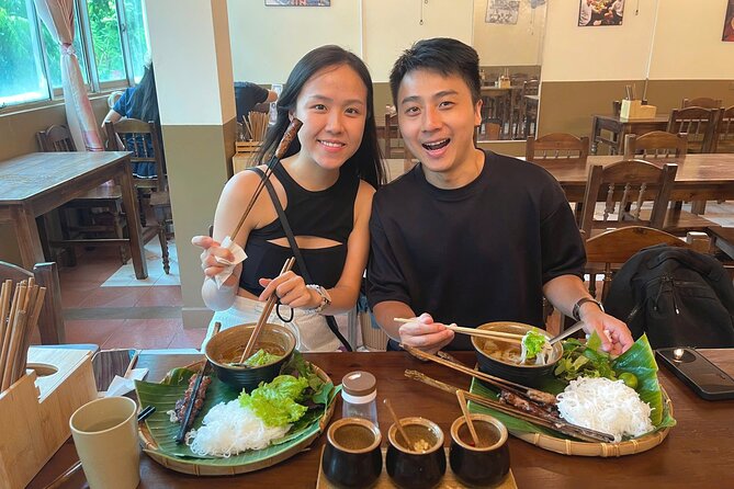 (HOT) Hanoi Guided Street Food and Train Street Tour with Local - Stop 3: Hoan Kiem Walking Street and the lake’s calming effect