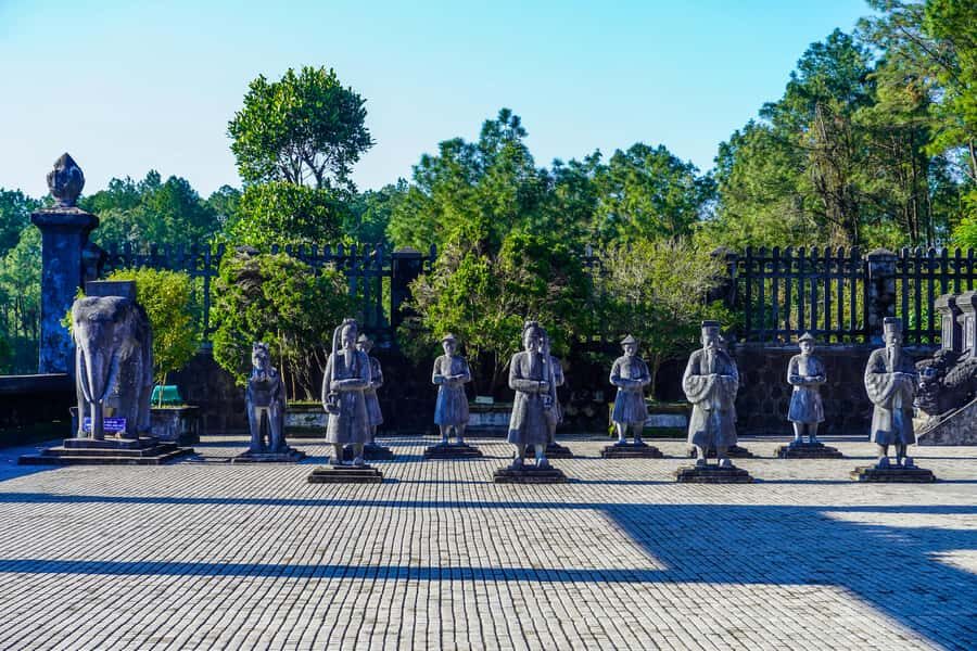 Hue: Royal Tombs & Imperial City Tour by Private Car - Tu Hieu Pagoda: a Zen root pagoda for quiet time