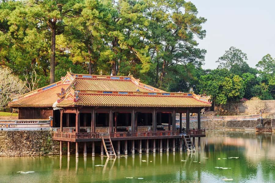 Hue: Royal Tombs & Imperial City Tour by Private Car - Hue Citadel (UNESCO): the royal palaces of the Nguyễn emperors