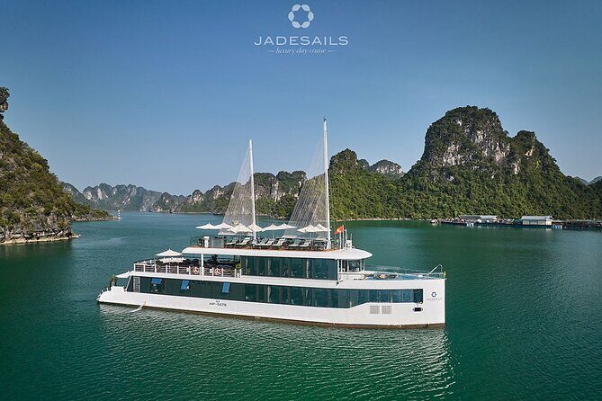 Jade Sails – Halong & Lan Ha Bay The Most Luxurious Day Tour - Speedy Hanoi to Halong: why the expressway transfer matters