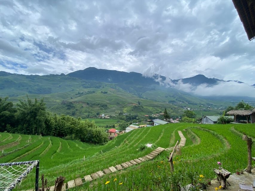 Journey Through Sapa Terraces & Traditions - Starting at 61 Mường Hoa: the day begins before the hills