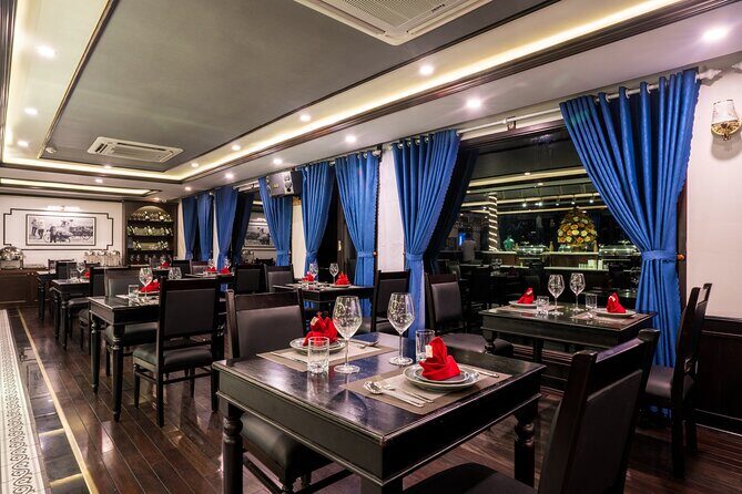 La Charm Cruise 2 day Explore Halong Bay Lan Ha Bay from Hanoi - Halong Bay lunch stop: strong food value without decision fatigue
