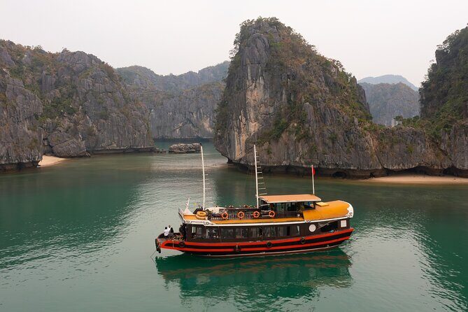 Lan Ha Bay 2 Days 1 Night Adventure - Cai Beo Floating Fish Farm and cooking on the water