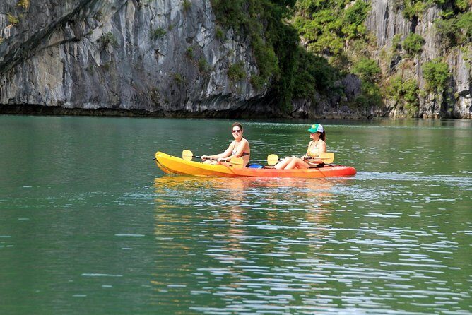 Lan Ha bay 3D2N Boutique boat: Kayaking, cycling, villages, beaches, caves - Day 2 at 6:00 AM: quiet bay time and active moments