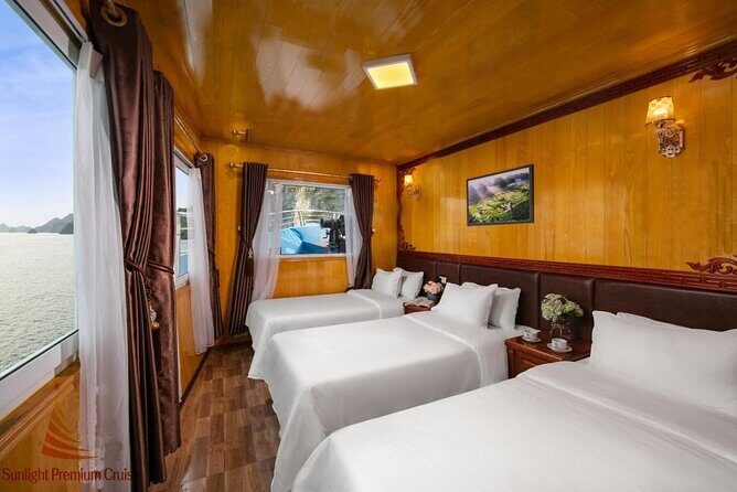 Lan Ha bay Boutique cruise 3D/2N trip: kayaking, swimming, biking, & meals - Day 2: Ba Ham Lake, hidden lagoons, and swimming windows