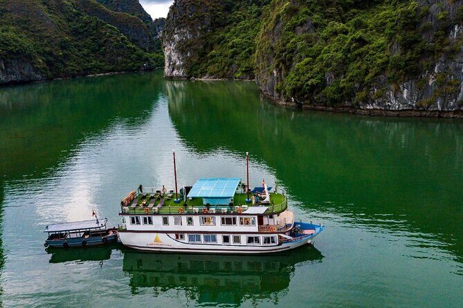 Lan Ha bay Boutique cruise 3D/2N trip: kayaking, swimming, biking, & meals - Price and value: what $260 really covers