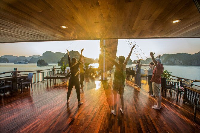 Lan Ha bay deluxe cruise 2D/1N: kayaking & swimming at pristine places & meals - The deluxe feel: private ensuite cabin and food that keeps you going
