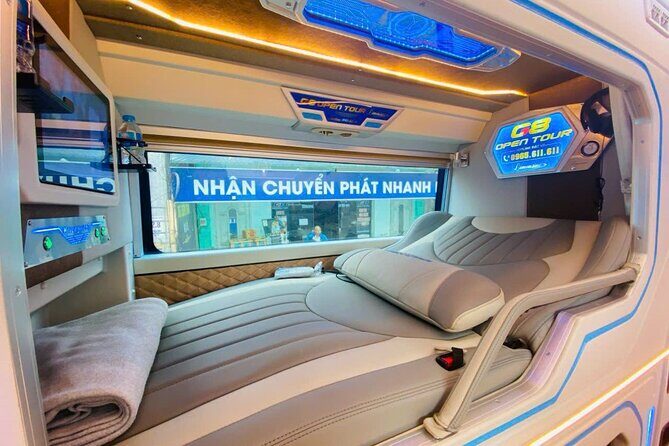 Limousine bus : Ha Noi to Sapa and Back - A $26 Air-Conditioned Ride That Saves Your Energy