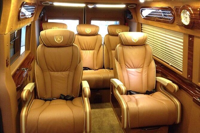 Limousine Bus SAPA - HANOI - Adjustable soft leather seats you’ll actually enjoy