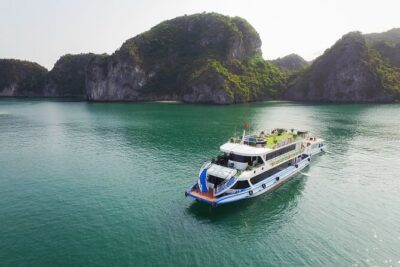 Luxury 1 Day Halong Bay 8 hours 5*Cruise Limousine Kayak Relax - Lunch onboard: included, and timed to keep you comfortable