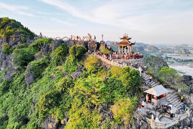 Luxury Bai Dinh Pagoda ,Trang An Boat Trip & Mua Cave 1 Day Trip - Who should book this Bai Dinh + Trang An + Mua Cave day trip?